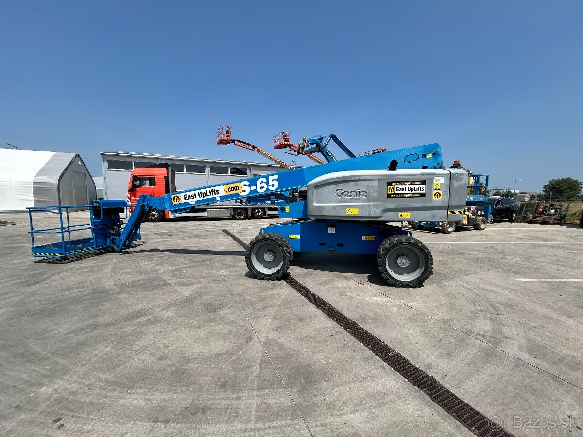 Teleskopická pracovná plošina Genie S65