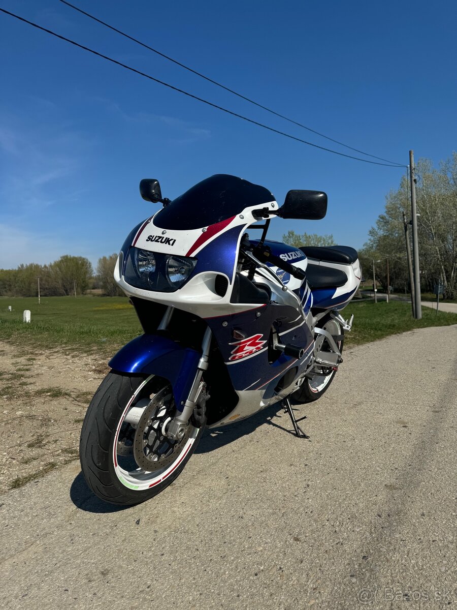 Suzuki GSXR-750 SRAD