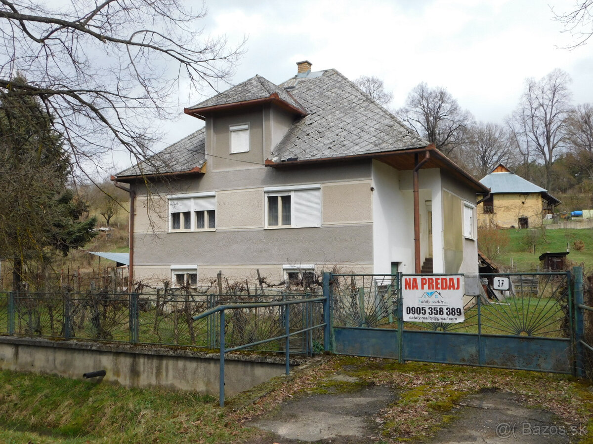 Malé Straciny – neobývaný dom so záhradou