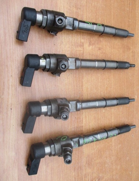 Vstrekovacie trysky 1.6tdi cay Siemens
