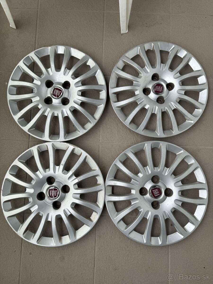 Predám Puklice orig. Fiat 15"