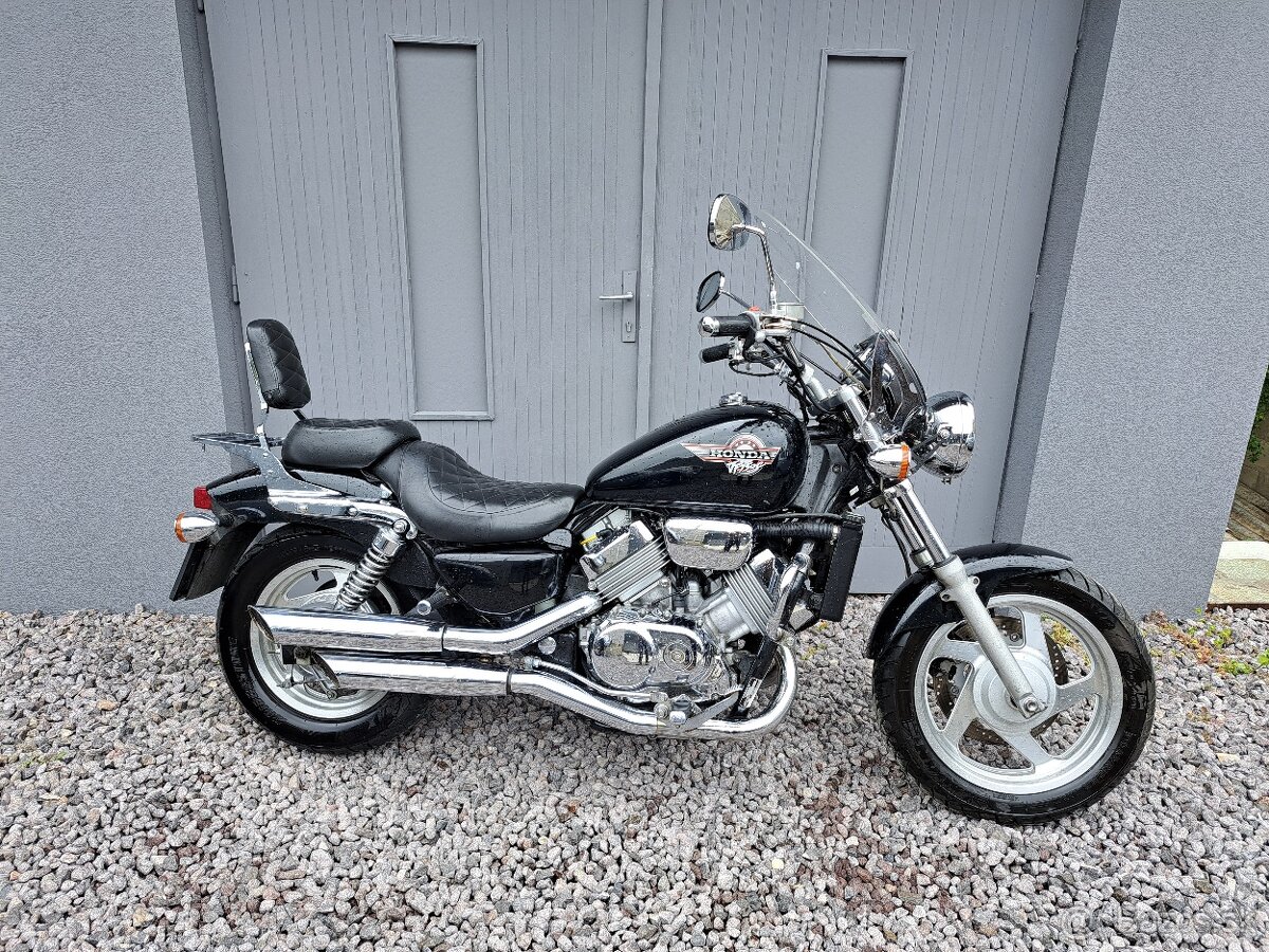 Honda Magna