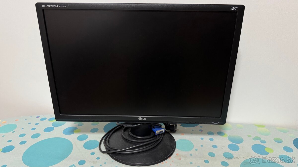 LG Monitor 22”