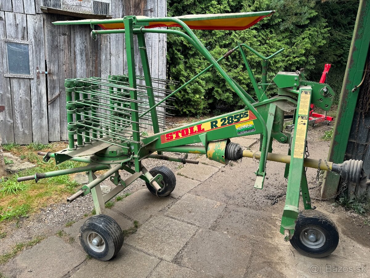 Zhrňovač sena STOLL R 285DS