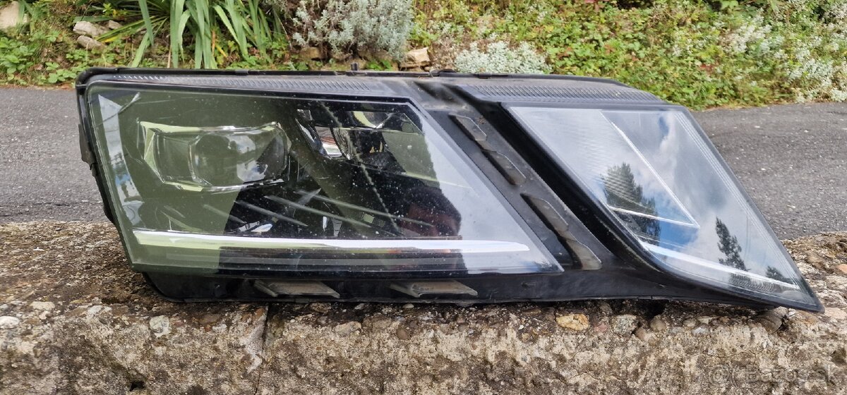 Predám predne svetlomety bez RJ. Škoda octavia 3