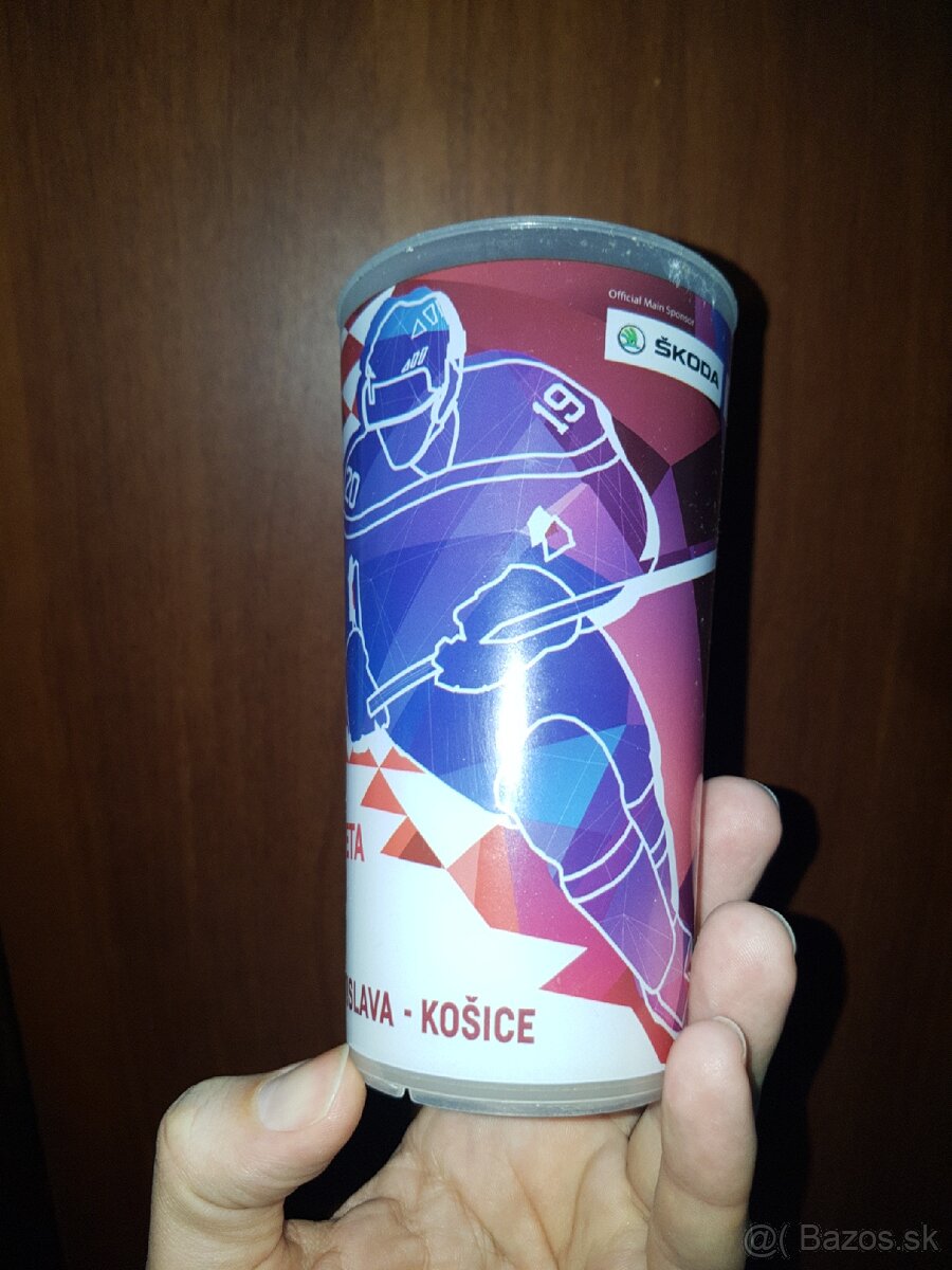 Plastový pohár z MS v hokeji 2019