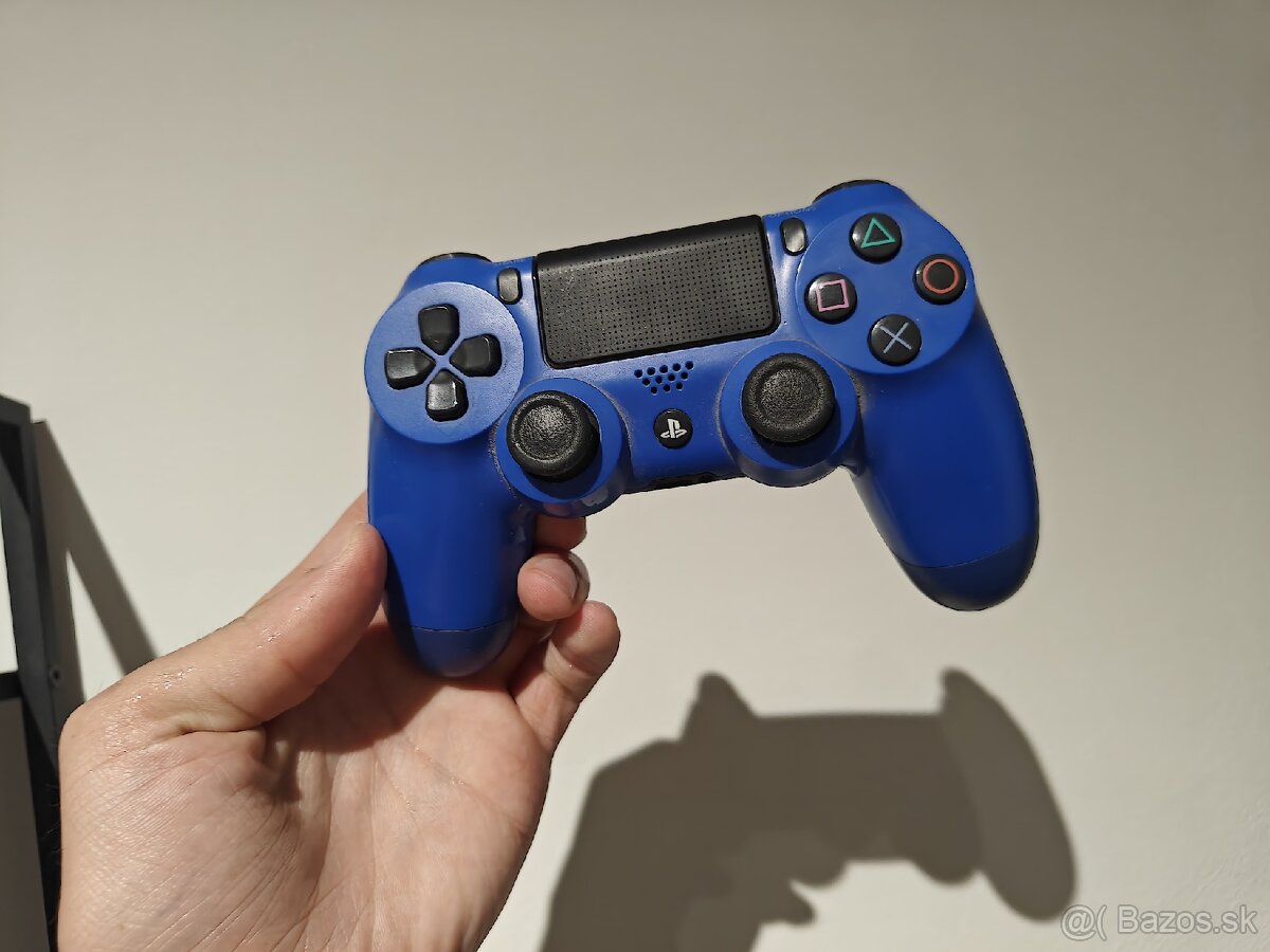 PS4 ovládač
