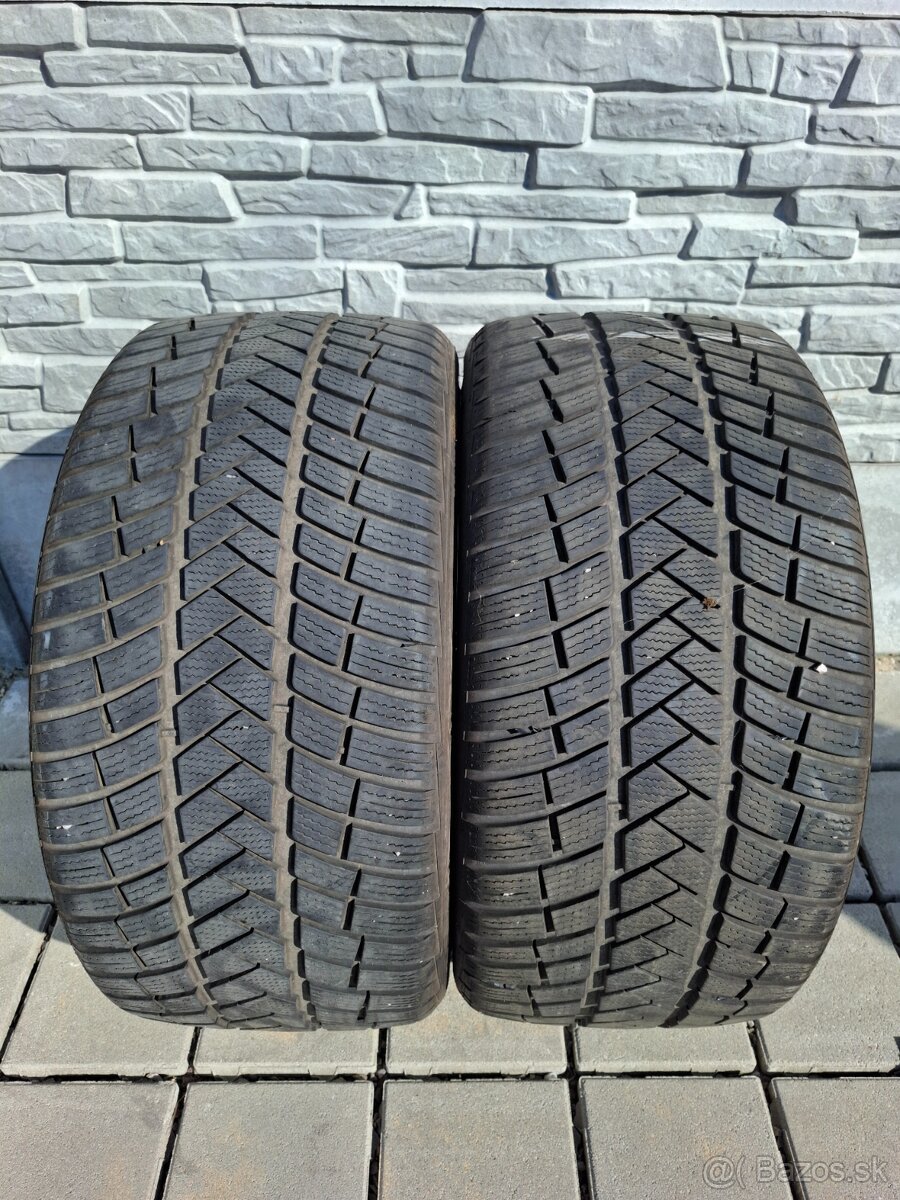 275/35 R19 zimné pneumatiky Vredestein