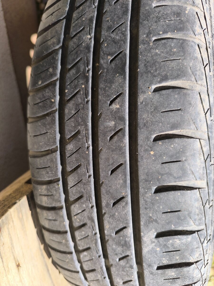 Letné pneumatiky 165/70 r14 na dyskoch