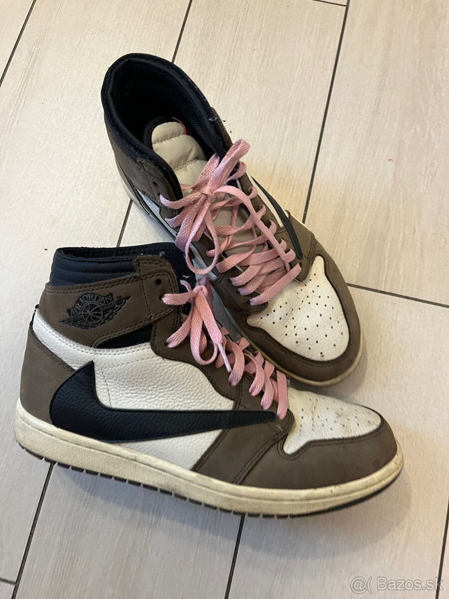 Nike Air Jordan 1 Travis Scott
