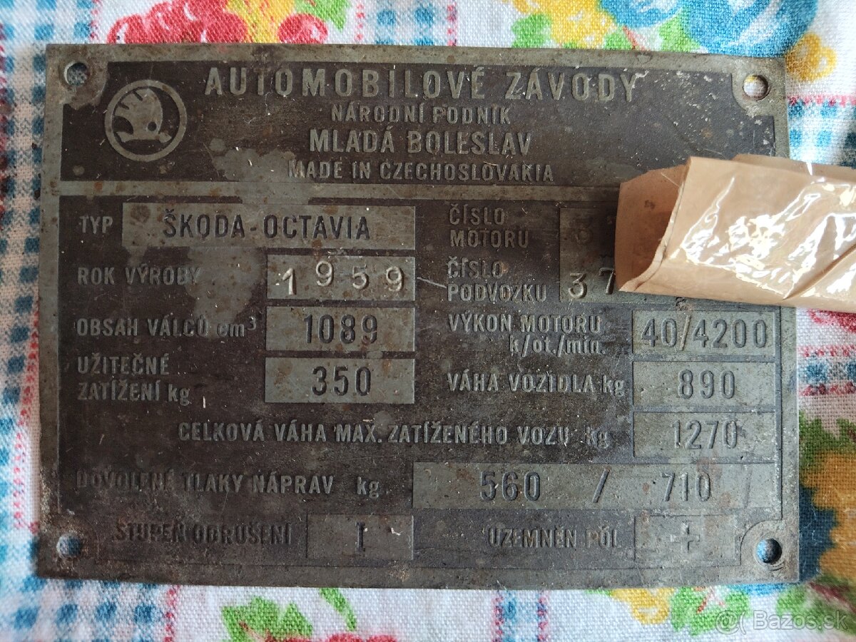 Škoda Octavia 1959 typ. štítok + diely
