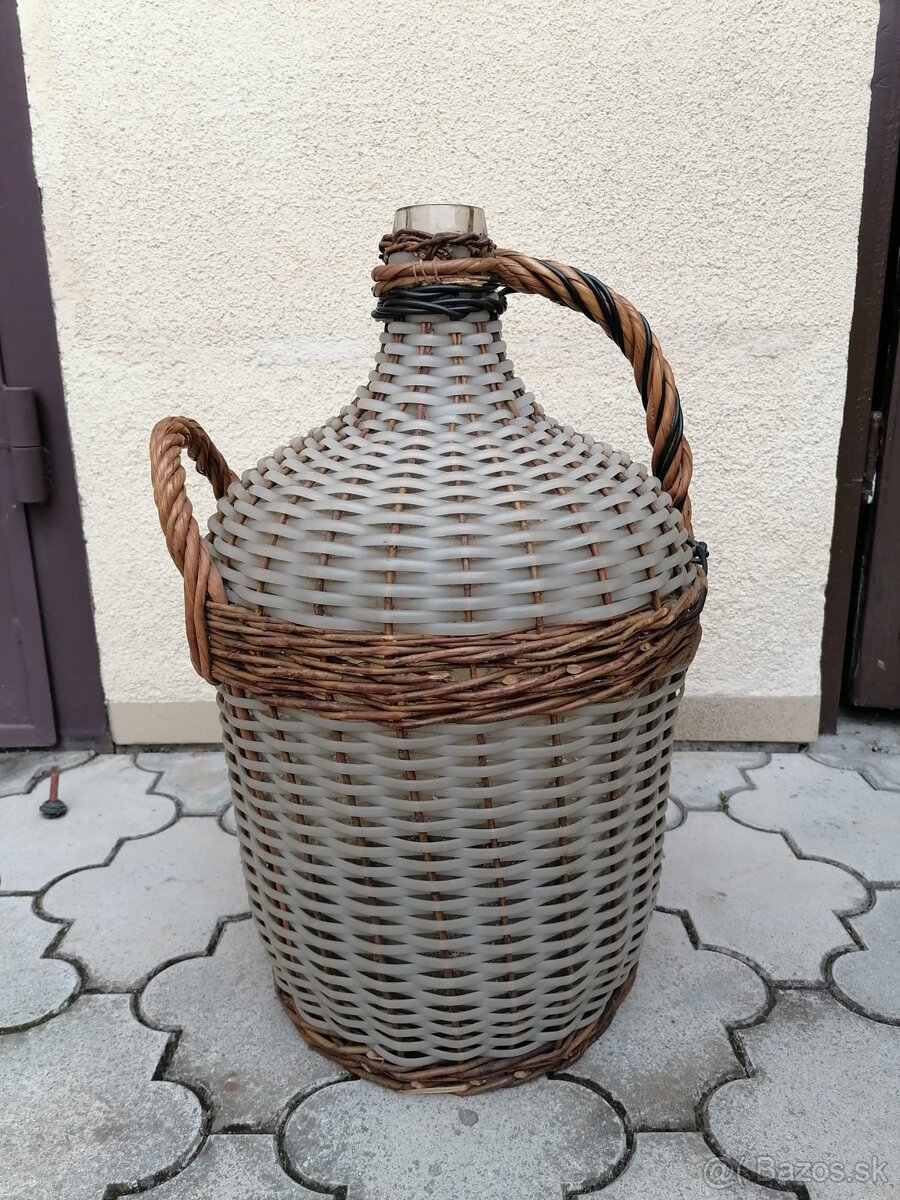 demižóny