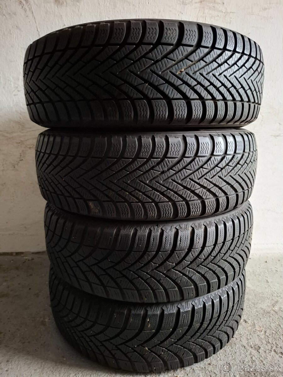 185/60 r15 zimné pneumatiky Semperit