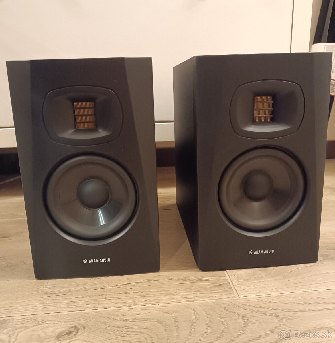 Reproduktory Adam Audio T5V
