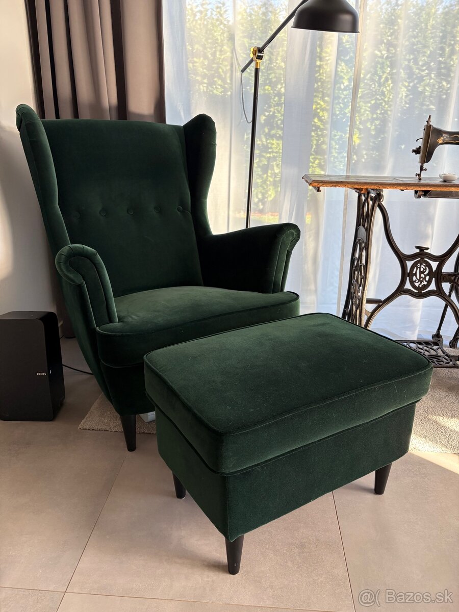 Kreslo a podnožka IKEA STRANDMON