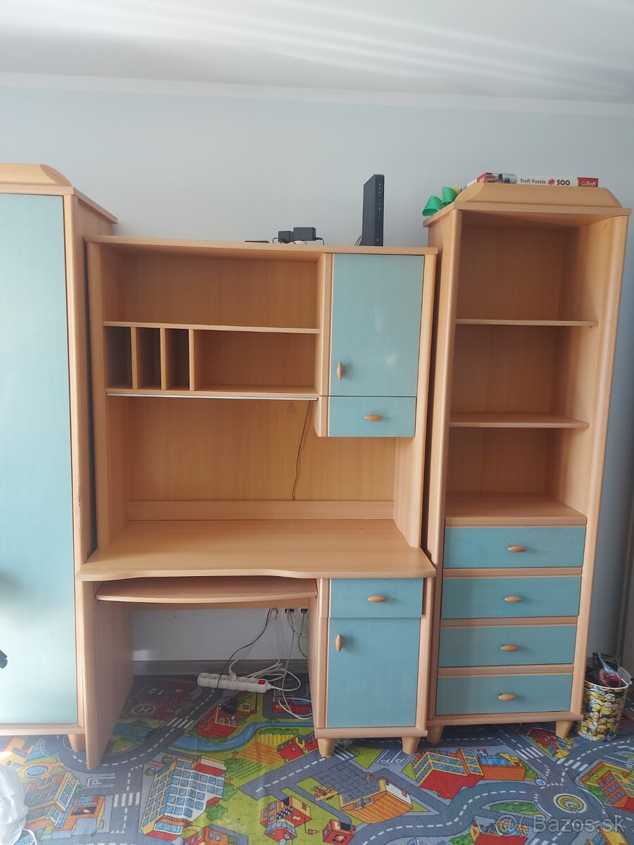 Stôl do detskej izby