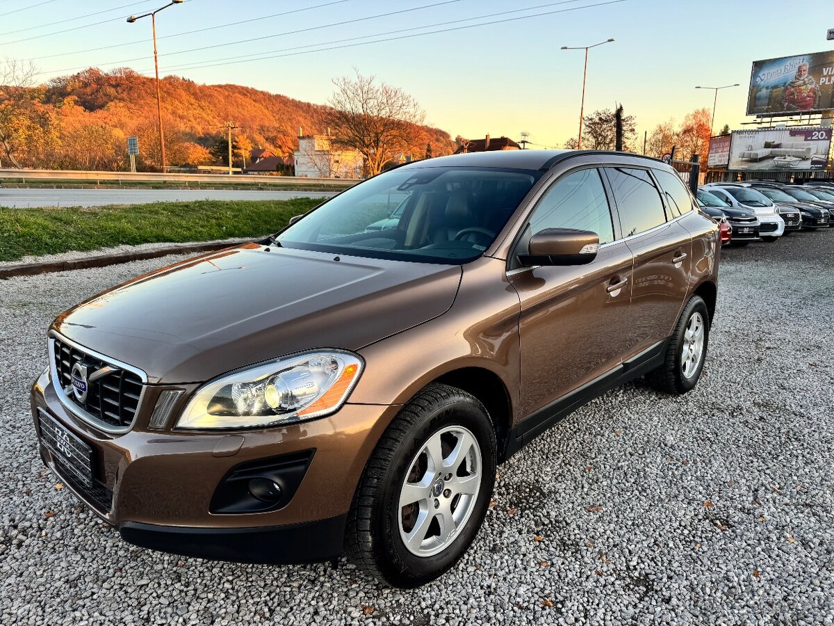 Volvo XC60 2.4D AWD Momentum Geartronic
