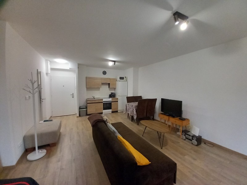 Investičný 1 izbový byt s terasou a parkovacím miestom v cen