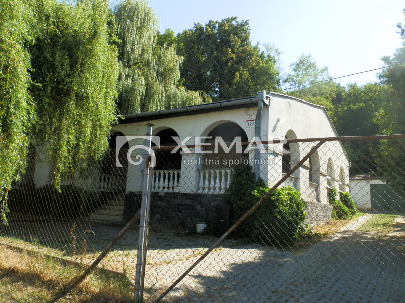 Dom, komerčné a prevádzkové priestory