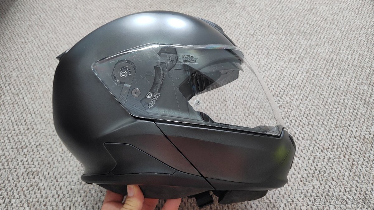 Predám helmu BMW System 7 veľkosť M