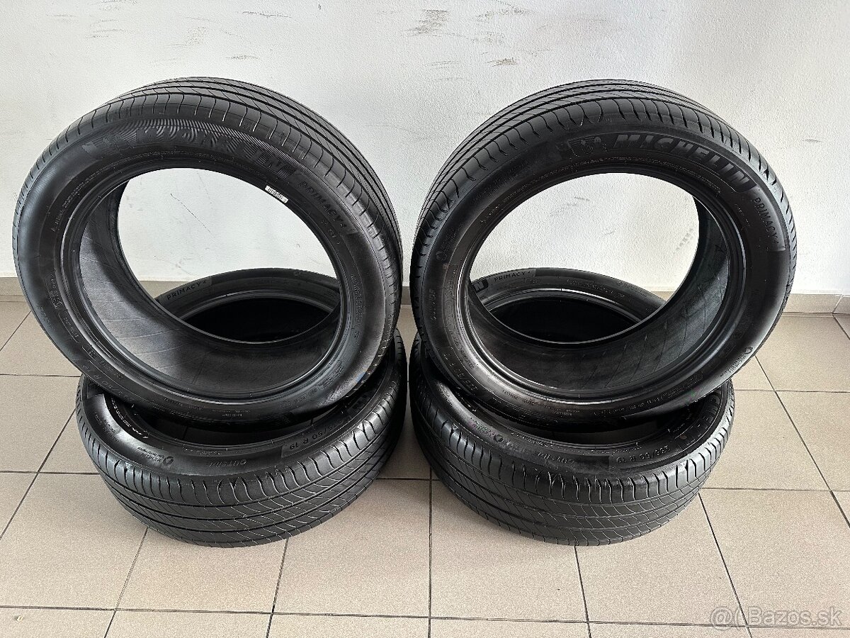 Letné pneu MICHELIN Pilot Primacy 4 235/50 R19