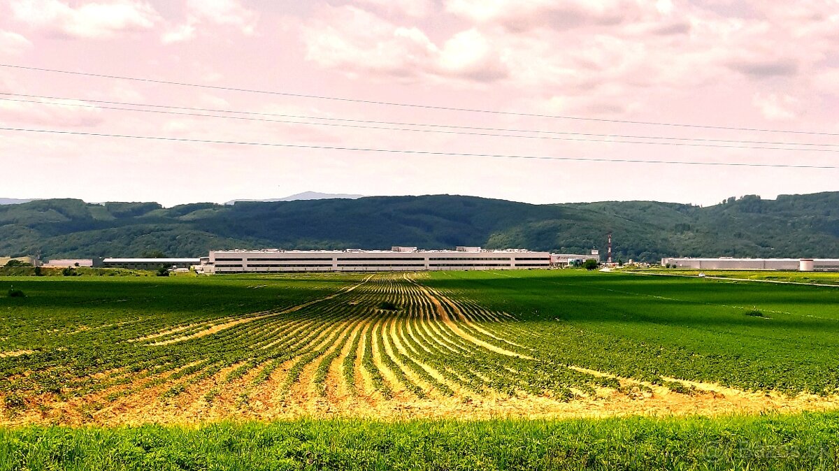 INVESTIČNÉ POZEMKY V ZÁBORSKOM