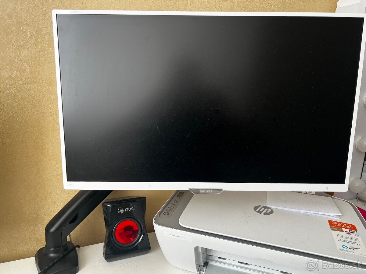 Predam stolný počítač 2 x LCD monitor, s audio realtek gx