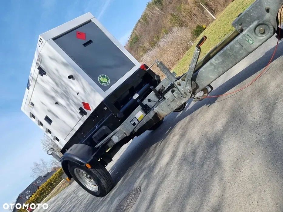 Súprava generátora Mitsubishi SDMO R22kv – ako nová 1990h Vý