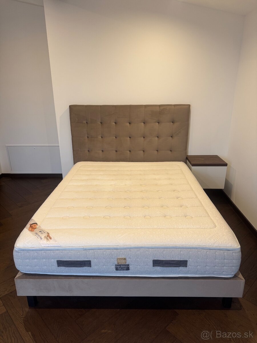 Luxusní postel 160x200 s matrací – jako nová