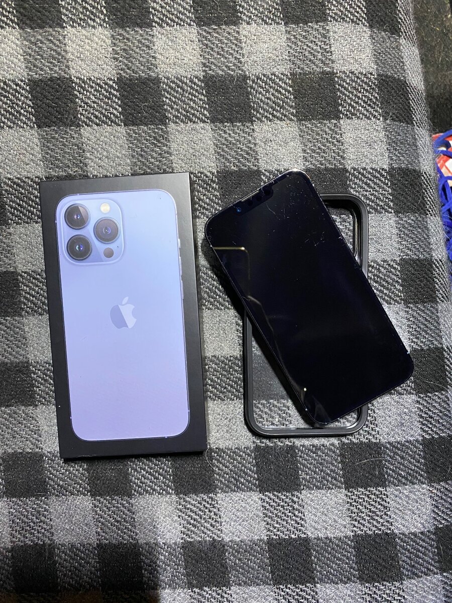 Predám iPhone 13 Pro 256GB Sierra Bule
