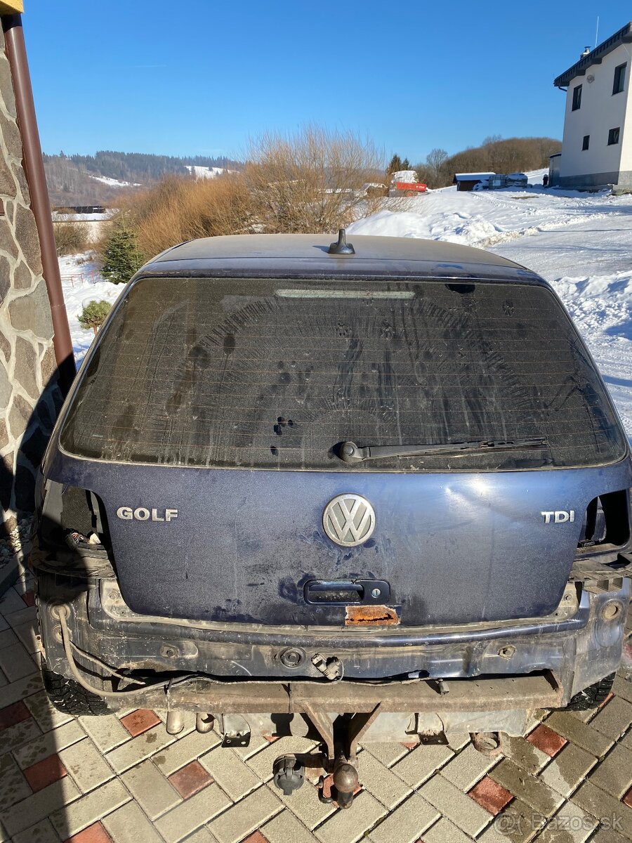 Predám kufor na golf 4