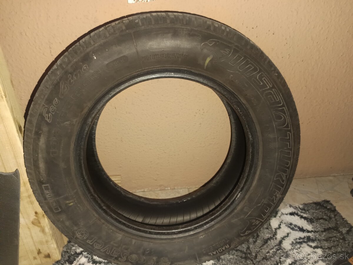 Predám jednu pneumatiku R15 195/65