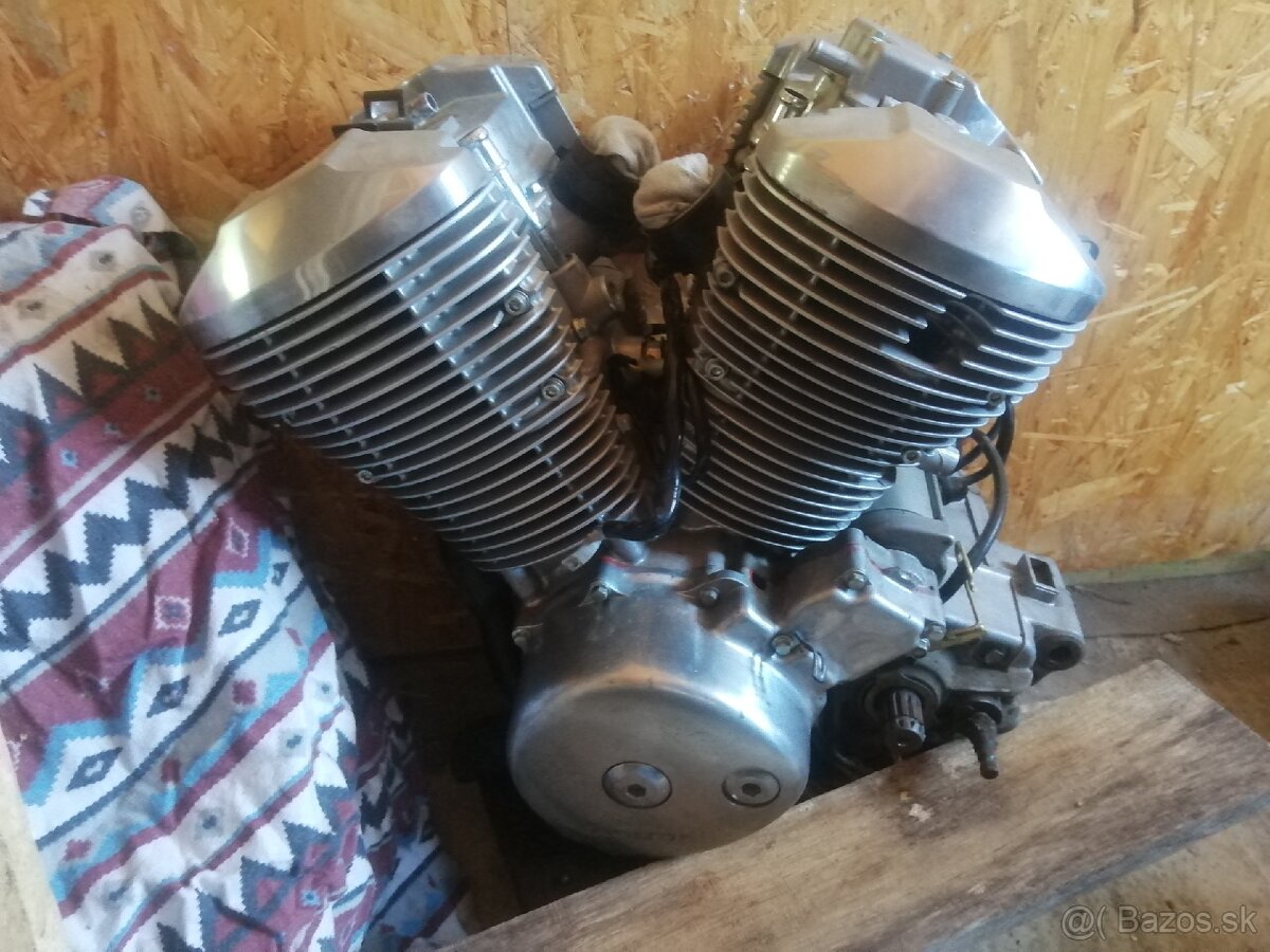 Honda VT750C Shadow