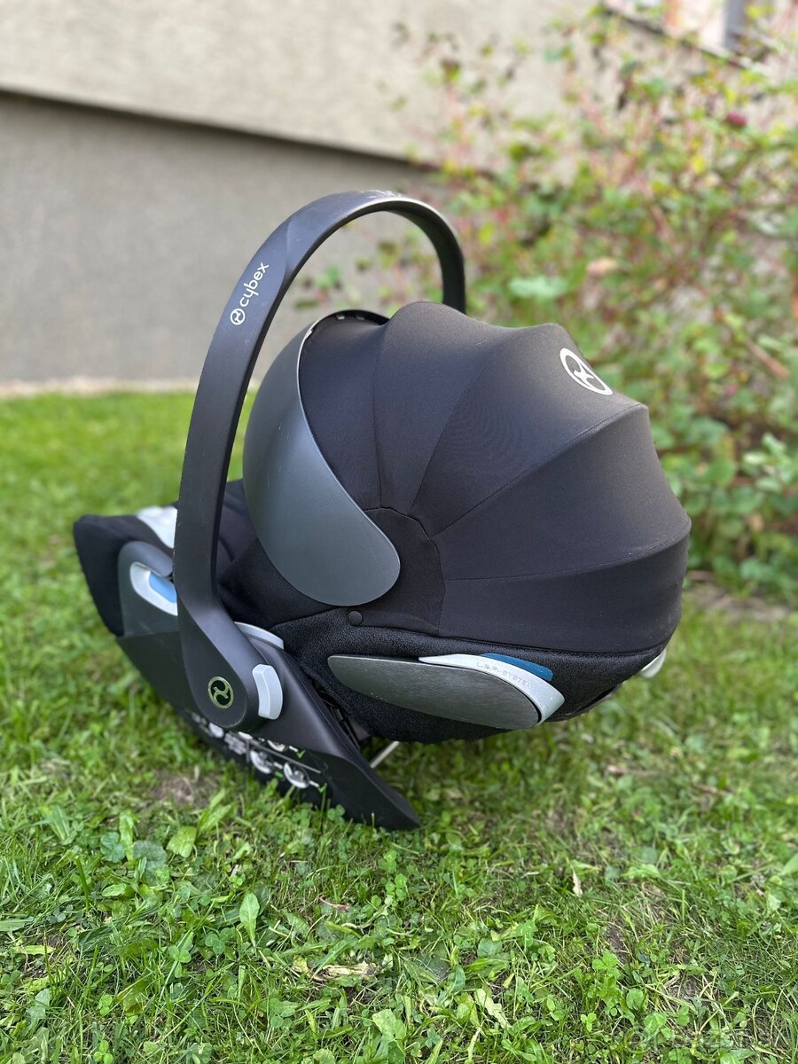 Autosedačka CYBEX Cloud Z i-Size plus / Vajíčko čierne