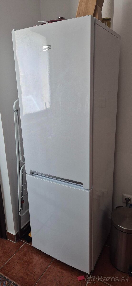 Chladnička s mrazničkou BEKO