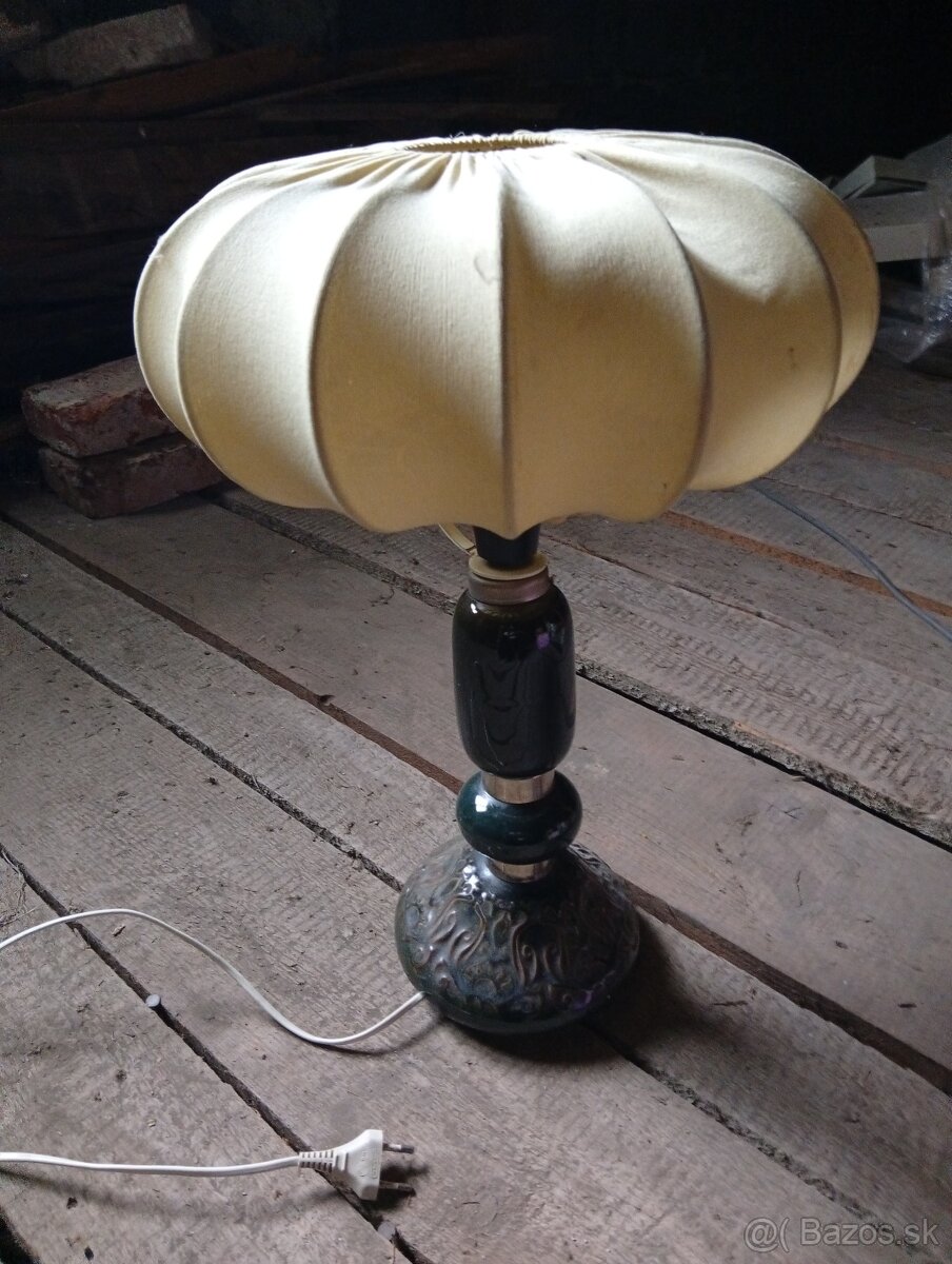 Predám starožitnú lampu