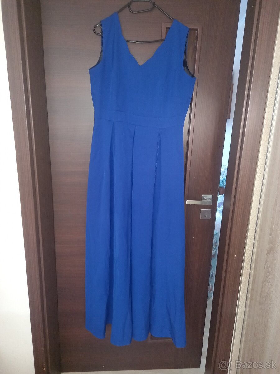 Krásne spoločenské šaty