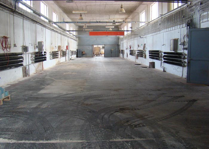 Výrobno skladový areál s pozemkom 8000 m2 v Kežmarku