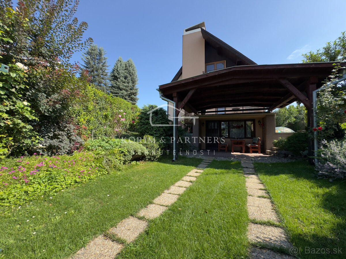 Poschodová chata v relaxačnej oáze pri virtskom jazere