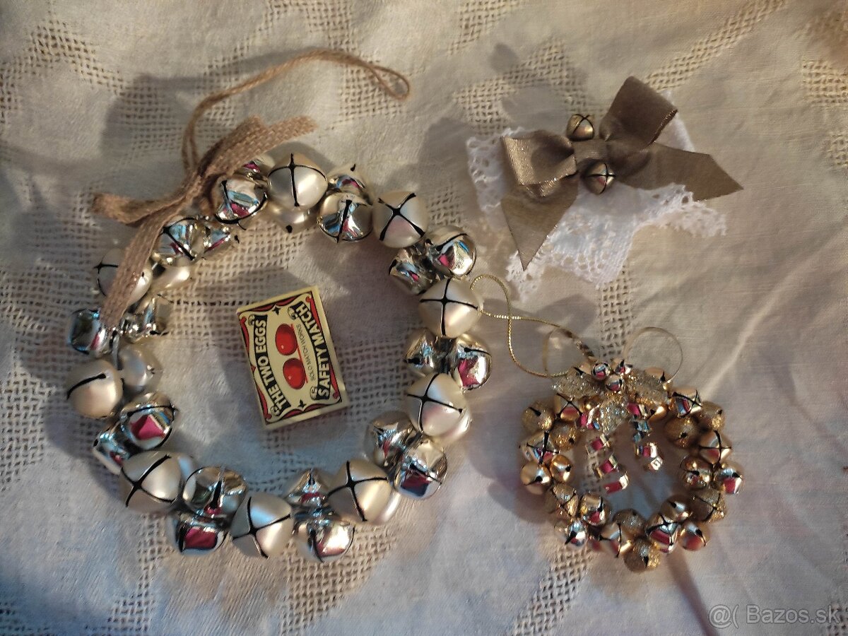 Vianočné ozdoby rolničky .