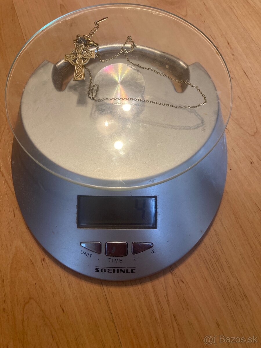 Pozlátená retiazka