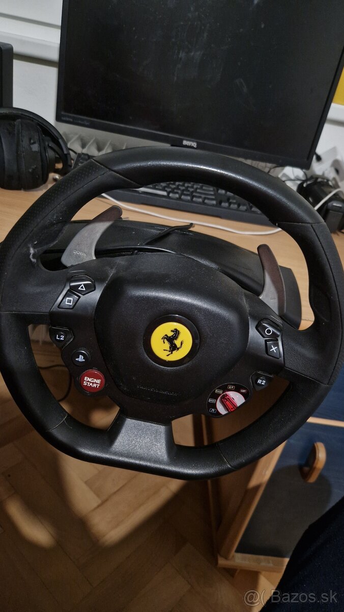 Volant Thrustmaster T90