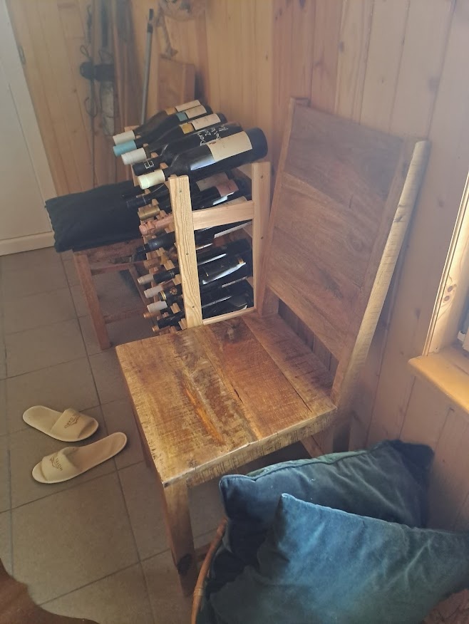 stolicka mangove drevo