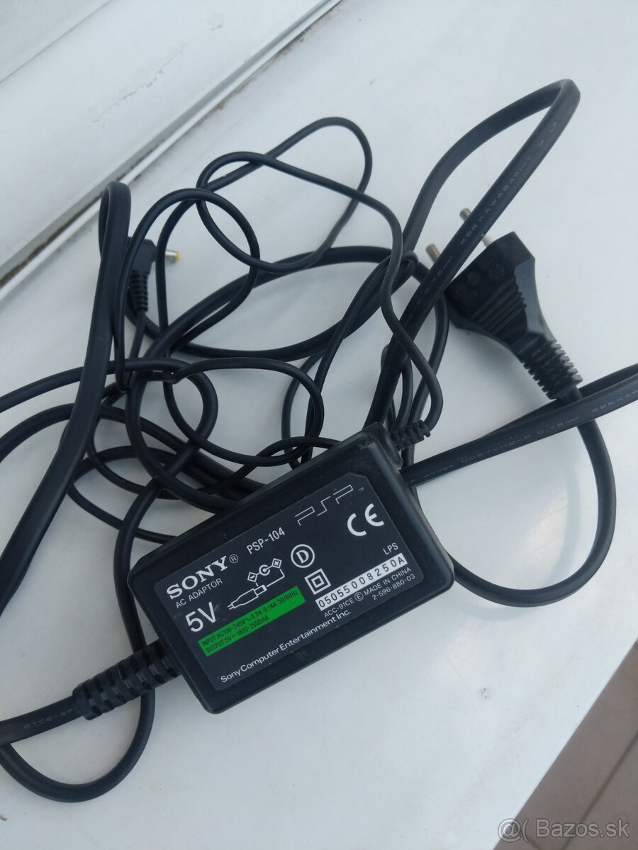 napájací adaptér k Playstation portable