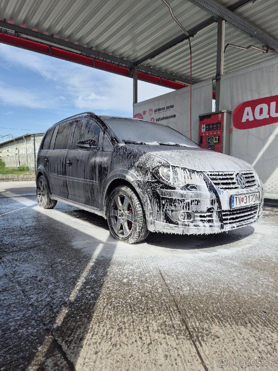 VW cross touran