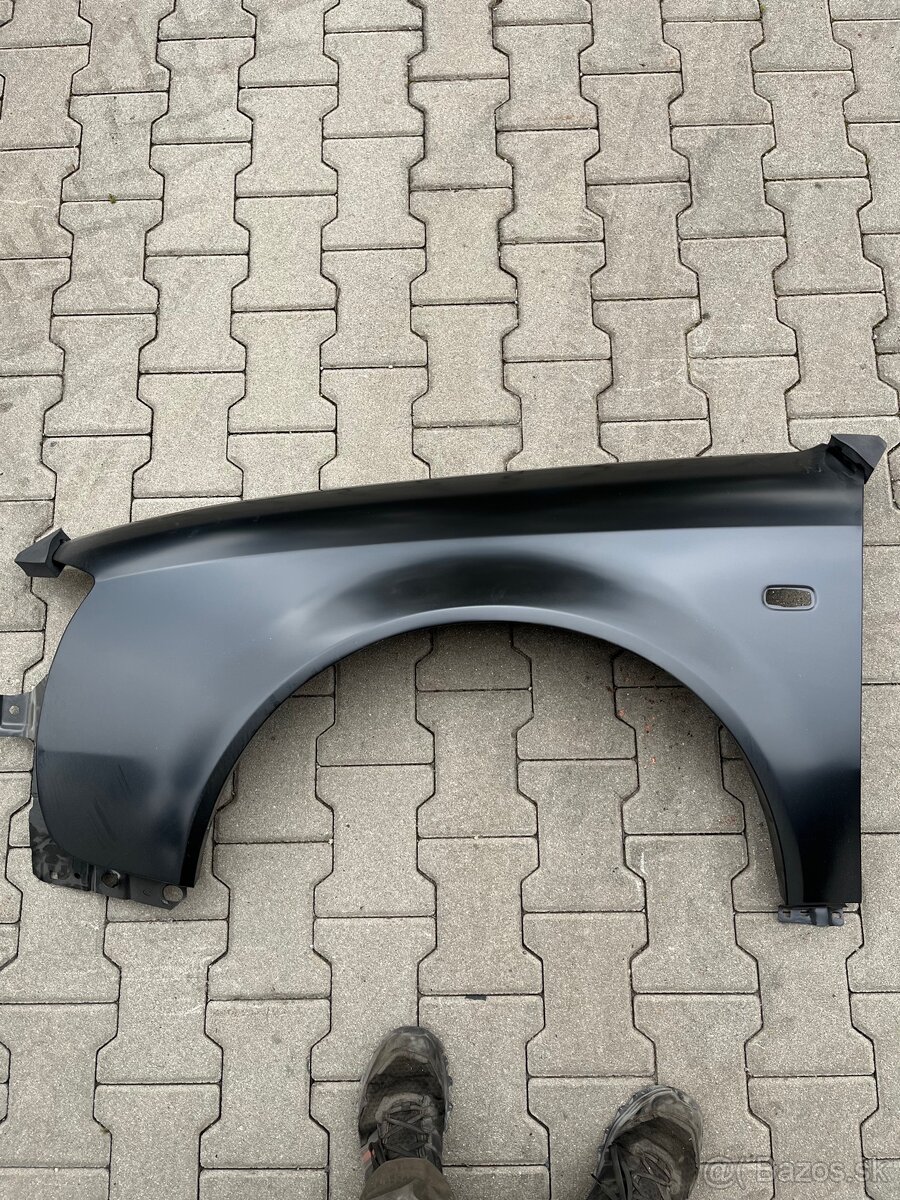 Predám ľavý predný blatník Audi A6