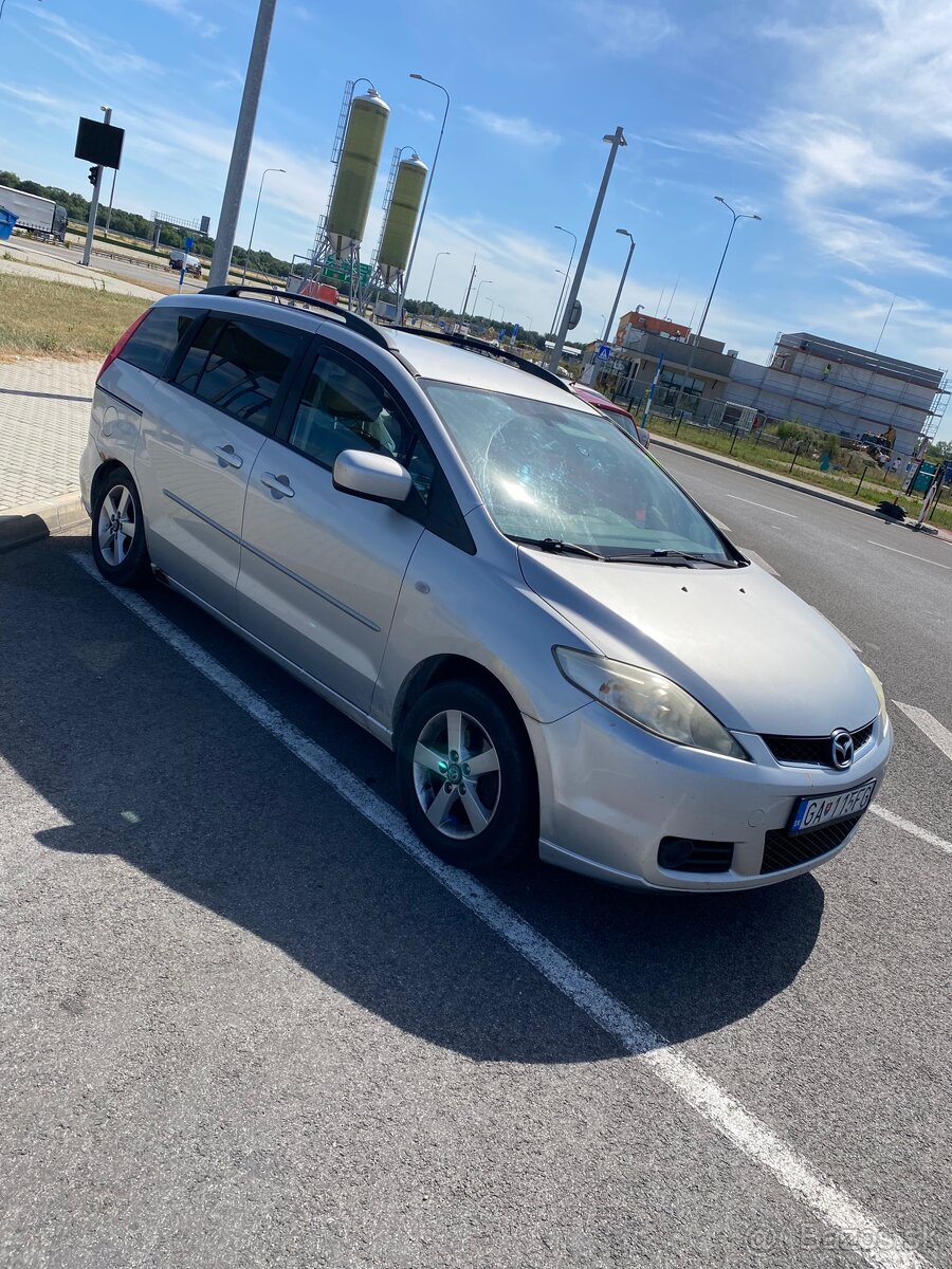 Mazda 5 1.8 benzín (2009) – na náhradné diely, nepojazdná