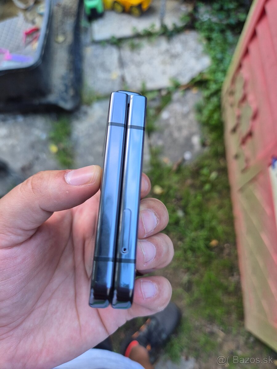 Predám samsung Z Flip 5 8/256GB