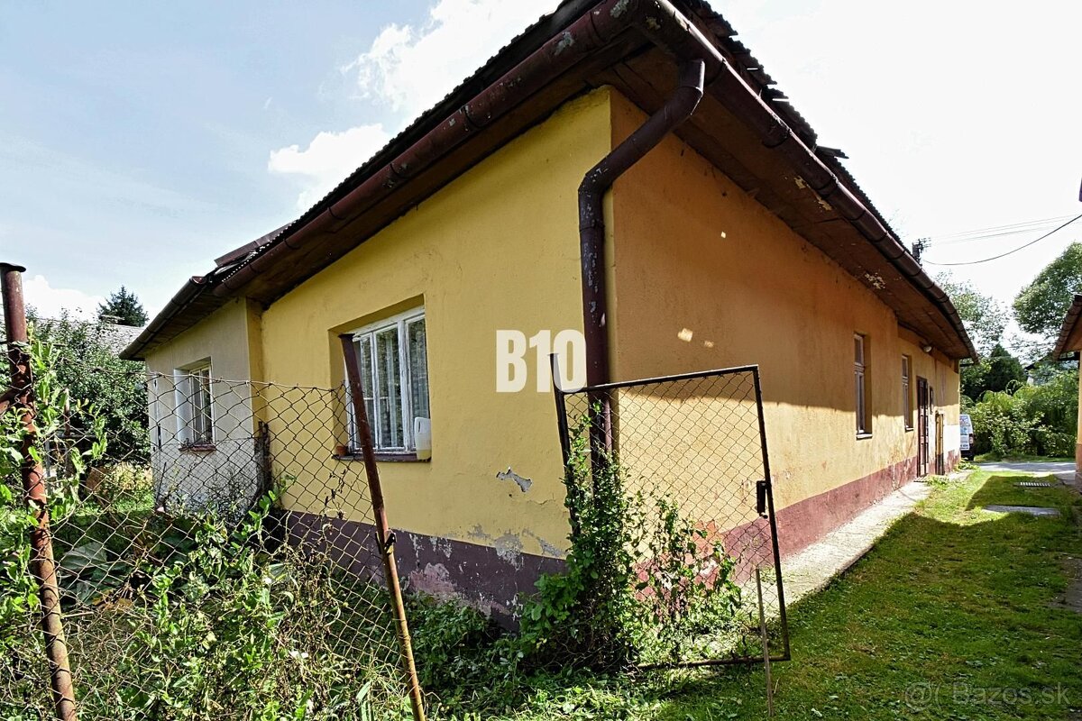 Rodinný dom s veľkým pozemkom o výmere 3271m2 na predaj