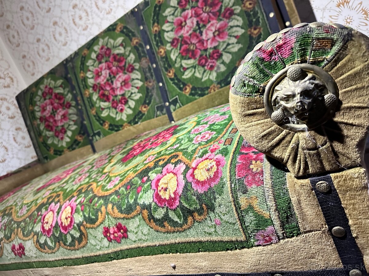 Krásny starý vintage gauč 🛋️